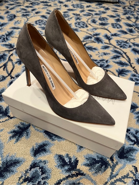 Manolo Blahnik Shoes - Manolo Blahnik Gray Suede BB 105 Pumps